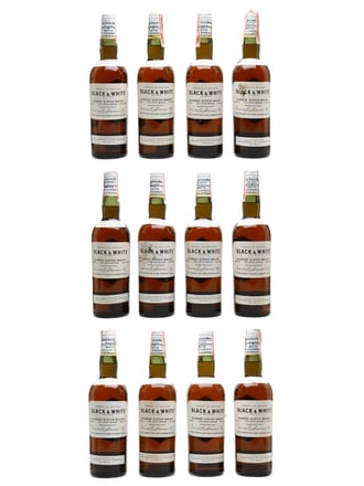 Black & White 12 bottles with Wooden Case / Bot.1950