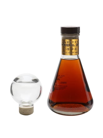 Maestro Dobel 50 