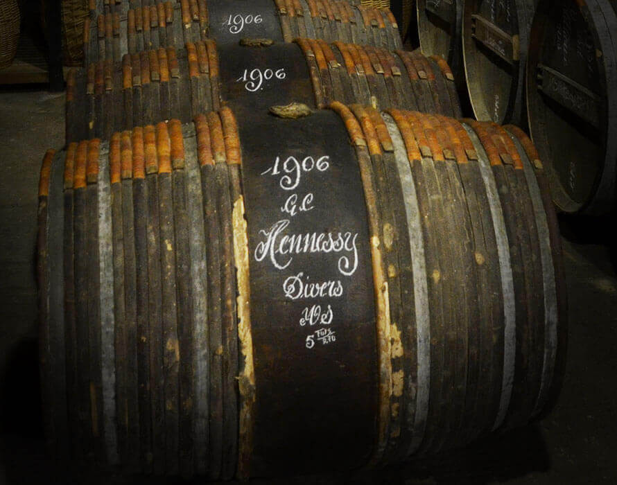 Hennessy XO Holidays Giftbox by Julien Colombier