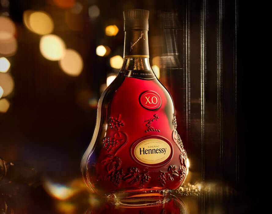 Hennessy XO Holidays Giftbox by Julien Colombier