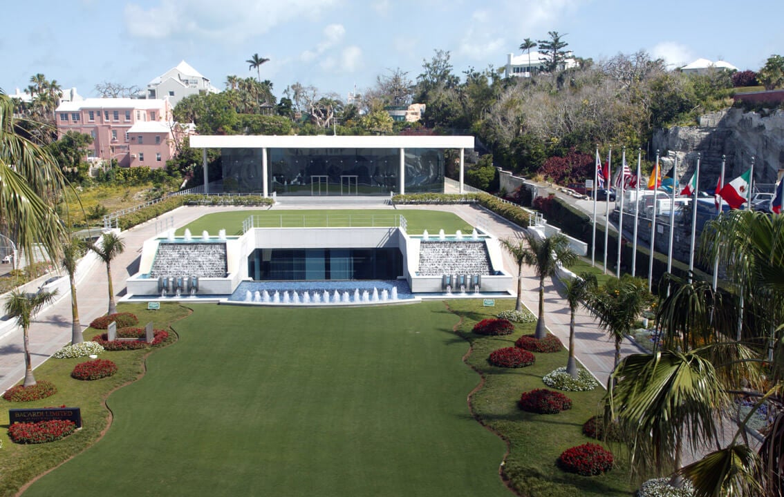 Bacardi ' s global HQ i Bermuda