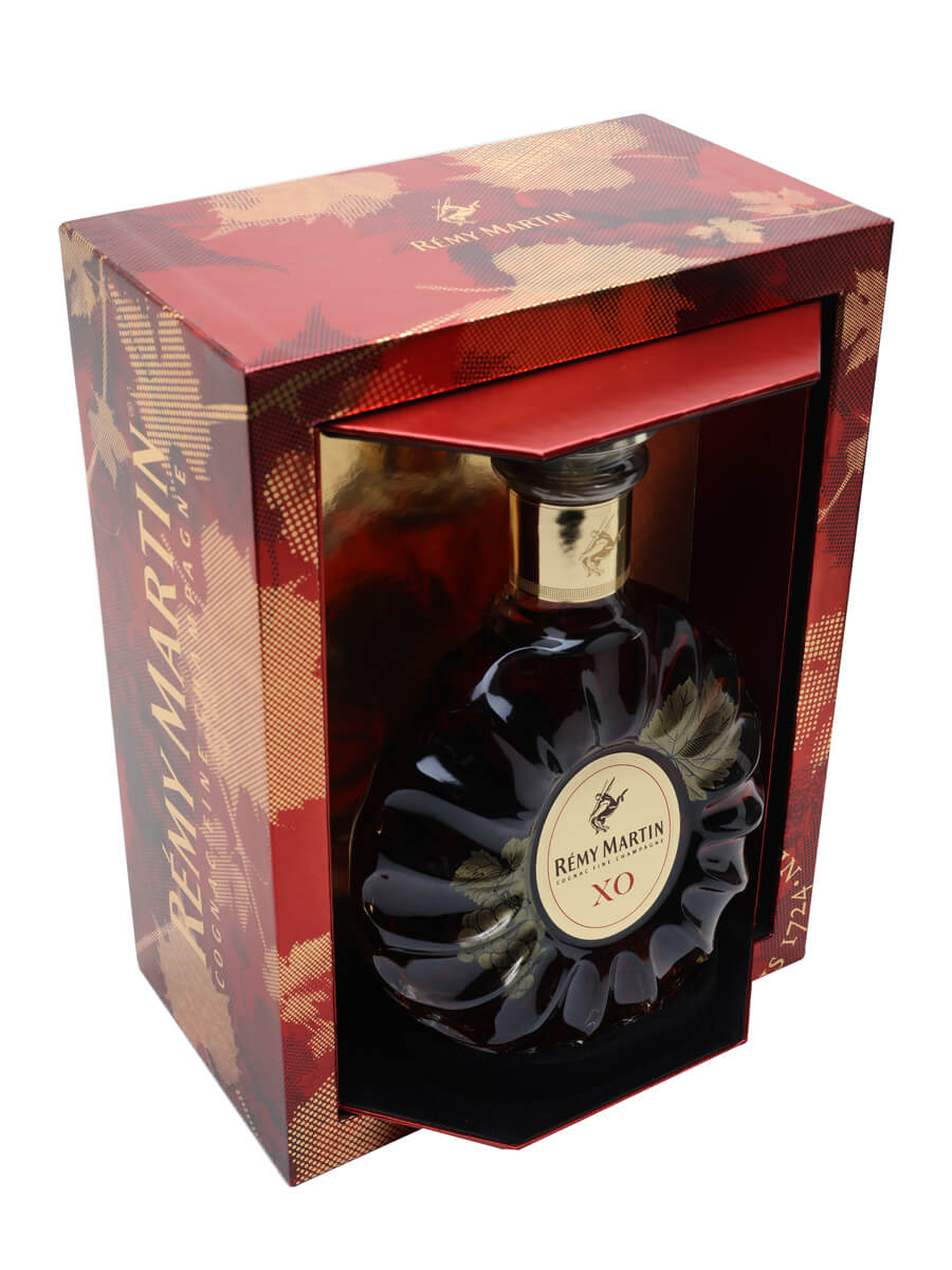 Remy Martin XO Cognac - Xmas 2019 Gift Box : The Whisky Exchange