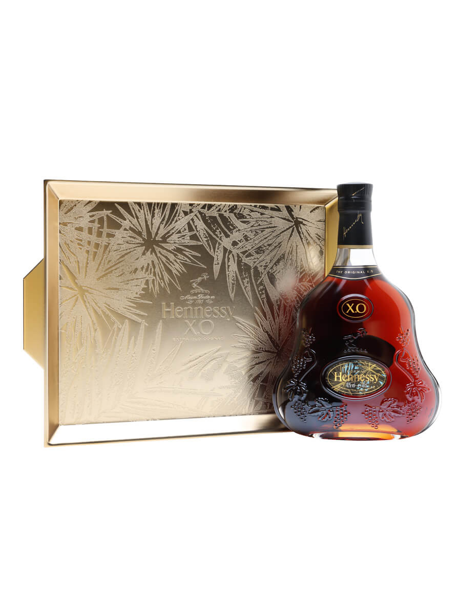 Hennessy XO Holidays Giftbox by Julien Colombier